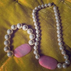 Faux Pearl Necklace w/ Matching bracelet